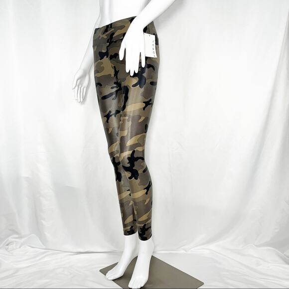 Koral Black Tan & Olive Camouflage Lustrous High Rise Leggings Size Medium NWT - Picture 4 of 16